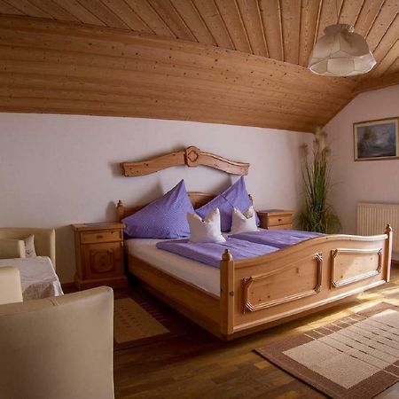 Bed and Breakfast Weingut Stoff Китцекк-им-Заузаль Экстерьер фото
