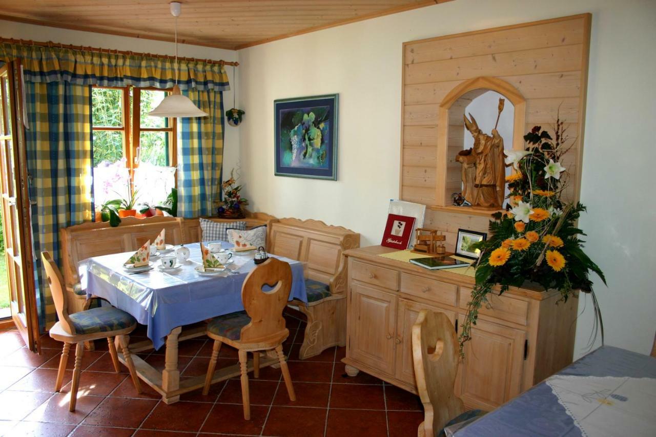 Bed and Breakfast Weingut Stoff Китцекк-им-Заузаль Экстерьер фото